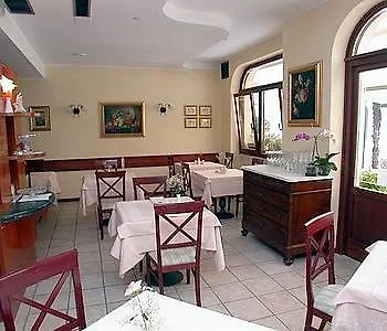 *** Pensión Villa Elite Resort Limone sul Garda Italia
