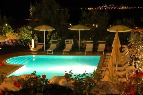 Villa Elite Resort Limone sul Garda 3*,